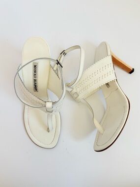 Manolo Blahnik White Perforated Leather Thong Sandals Ankle Strap Heels EU 38.5